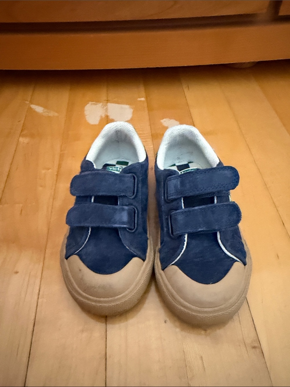 VICTORIA Kids SIZE 25 EU Suede Sneakers WIDE WIDTH RUBBER SOLES TEXTILE INTERIOR